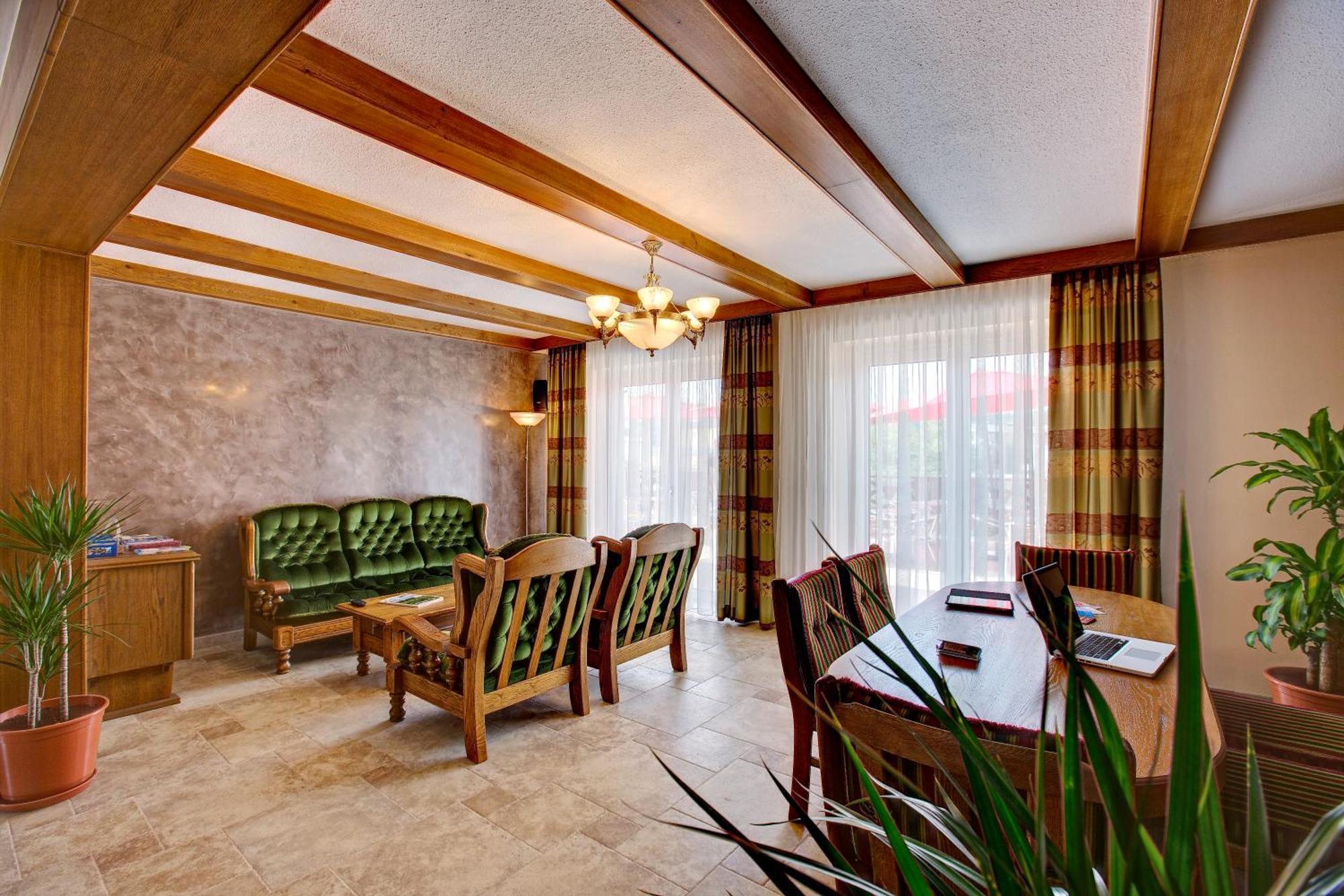 Hotel Alex 상트칸지안 외부 사진