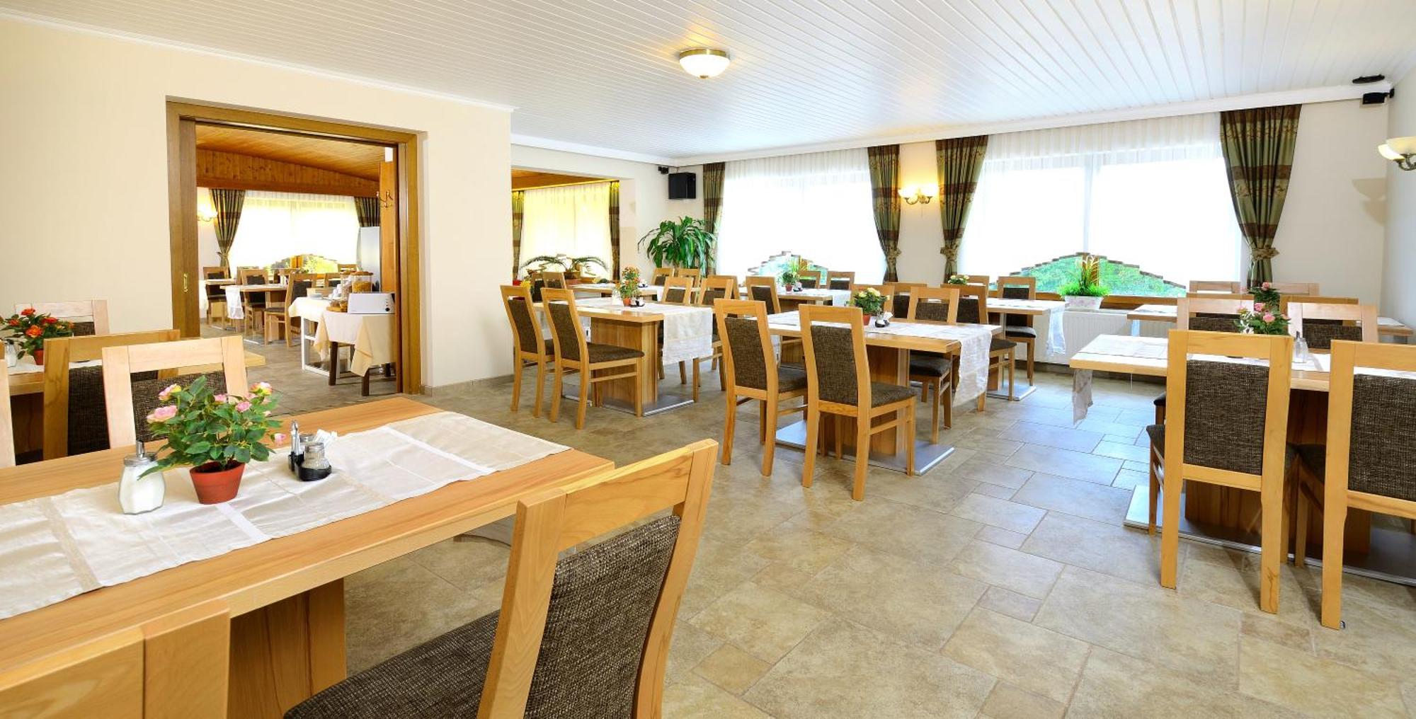 Hotel Alex 상트칸지안 외부 사진