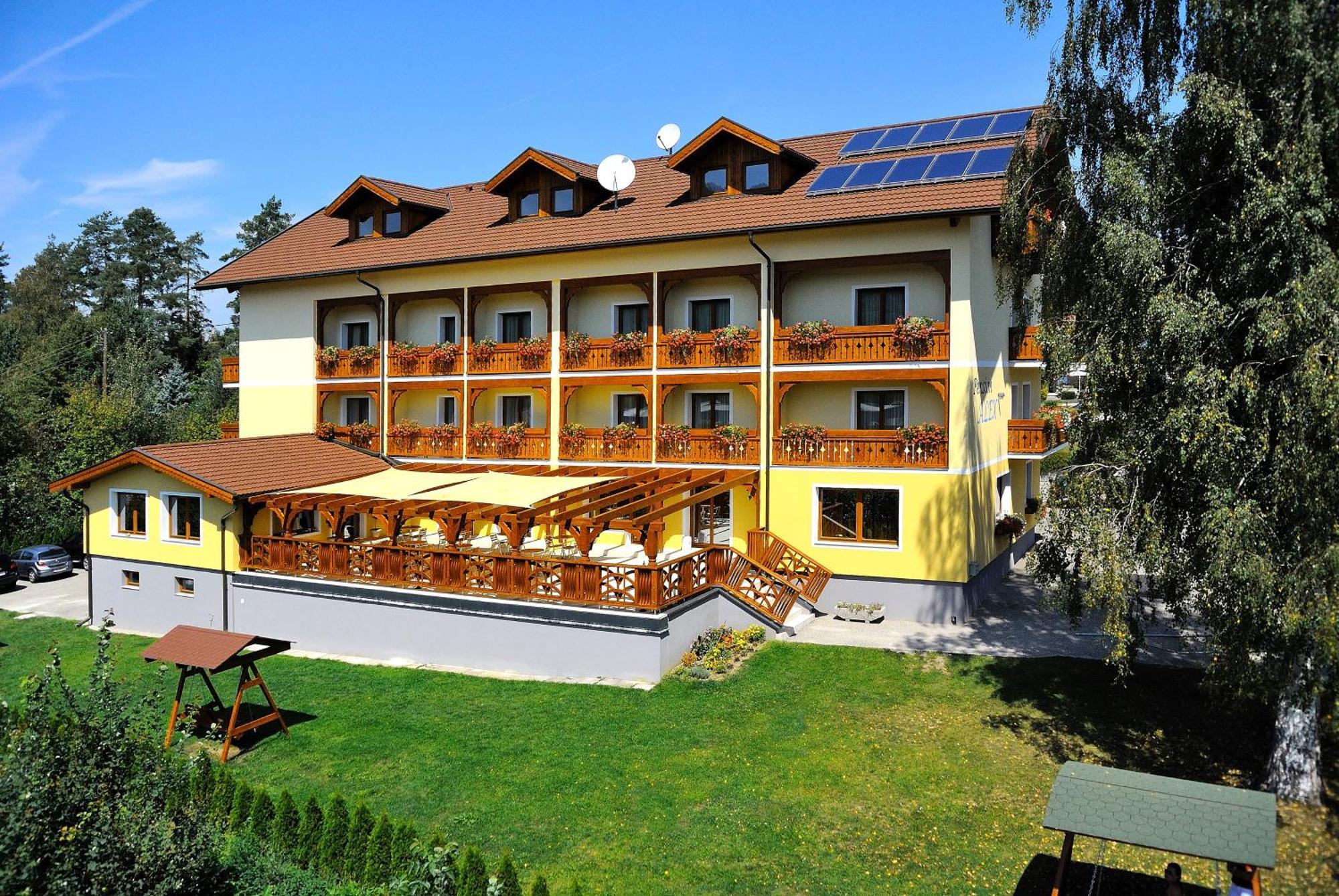 Hotel Alex 상트칸지안 외부 사진