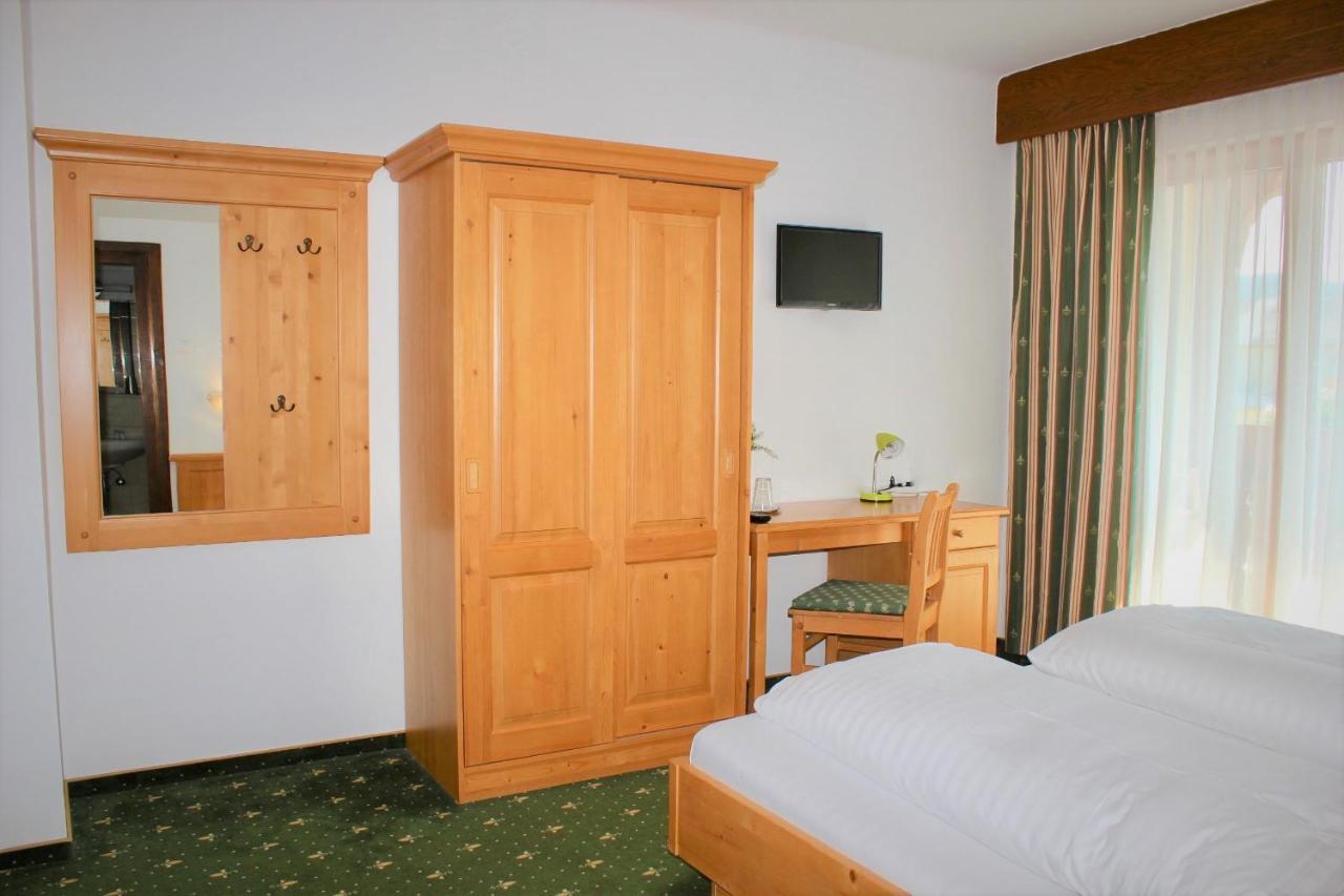 Hotel Alex 상트칸지안 외부 사진