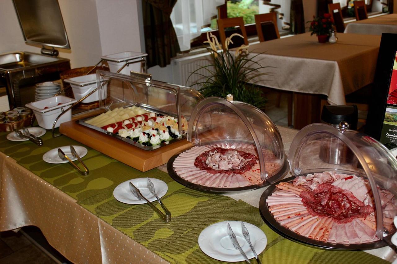 Hotel Alex 상트칸지안 외부 사진
